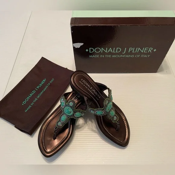 Donald J Pliner size 7.5 beaded sandals, brand new - Picture 6 of 7